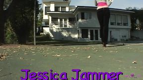 Small Tits Naughty Jessica Jammer Distracts Her BBC Boyfriend From Doing Weightlifting in His Gym