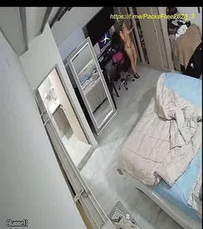 HOT MOM