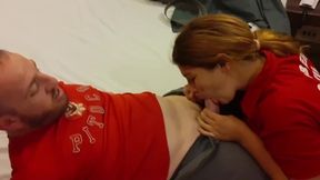 bombeiro anao com a bombeira polemica