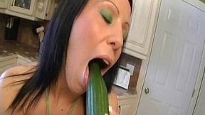 Kream fucking her holes with her vegetables until she squirts