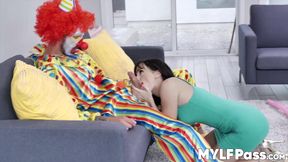 Sensual glam babe gives blowjob to clown before fucking