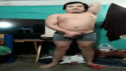 Jesus en boxer jalandose el pene avienta semen 27