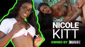 Charles Dera & Nicole Kitt Risking It Where Anyone Could Walk In