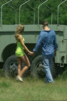 Outdoor Anal Fuck for a Horny MILF