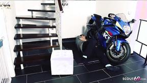 German Neighbour STEPMUM Seduce Young Guy To Cheating Sex