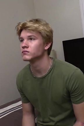 Virgin hottie paying his dues bareback