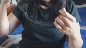 Deep in my book, something interrupted my reading: an intense smell rising up my thighs. ? My panties had been worn for days, and now they were protesting. I had to put down my novel, embarrassed, to check myself. When I touched them, they were… soa