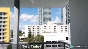 Big titted BBW Tyra Tinley jiggles her natural 38N-cup in slow motion