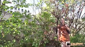 Alice, milf aux gros seins, baise avec deux hommes