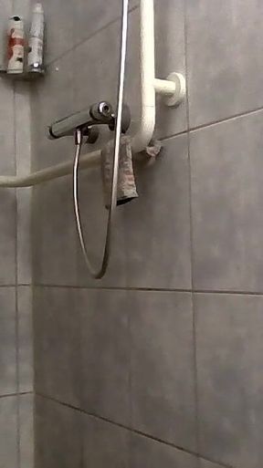 Shower Silel on the Sack