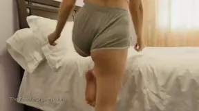 Hot horny babes aim for mind-blowing orgasms