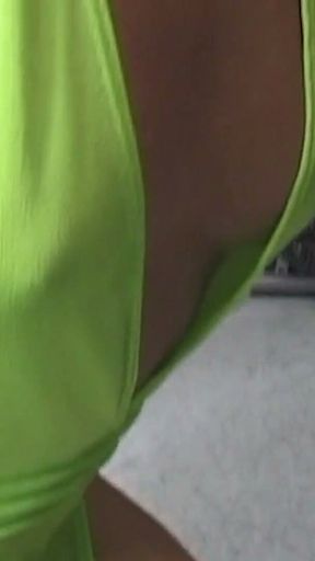 Tyla Wynn Was Sunbathing in Her Bikini When a Gentleman Requested Titty Fucking From Her.