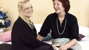 ”Lesbian Gilf Fucks Titty Blonde STEPMOM With Strapon”