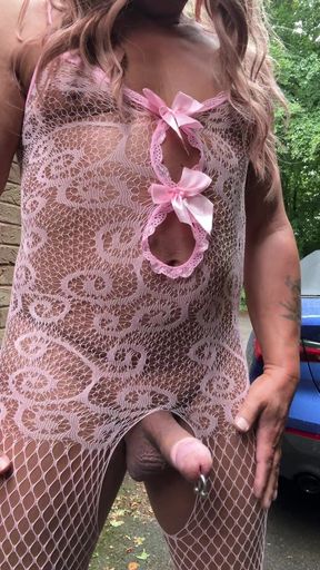 Sexy Crossdresser Kellycd2022 Quick Early Morning Video in Pink Fishnet Bodysuit and Heels