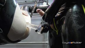 guyzin2rubber, tear and share