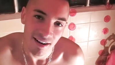 253 two sexy french twinks fucking in the barthroom for fun porsn amator