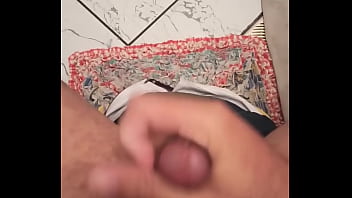 Senti vontade de bater uma e fui no banheiro jogar um leite fora :(