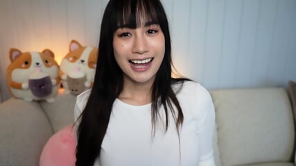 ASMR guessing things about you