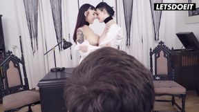 Alissa Noir And Leah Obscure - Goth Secretaries Fuck Each Other At The Office