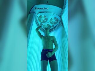 Tan and tug at the gym ;) I thought someone was going to walk in…