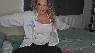 Maisie Lewis Anal toy review