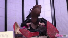 Ammalia's feet will absolve you from all sins (720)