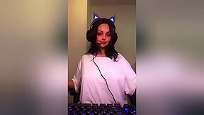 Crazy Porn Video Milf , Take A Look With Gamer Girl And Babyfacedhoe