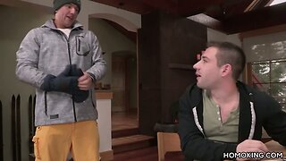 Dude gets banged when he arrives home from snowboarding clas