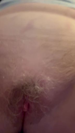 Short vid of me playing with my hairy cunt
