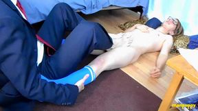 Twink Elis Ataxxx receives footjob from daddy Richard Lennox