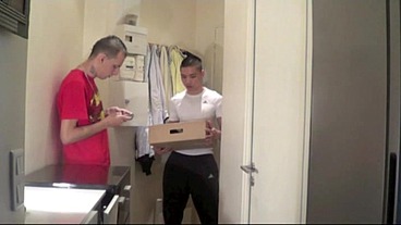 twink asait fucked by sneaker top guy