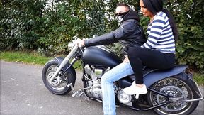 Zara gets biked and gets cummed in her snatch