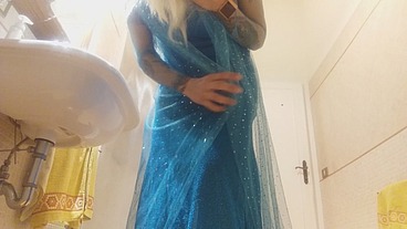 let it ...let it farts! elsa sing and farts for ya!
