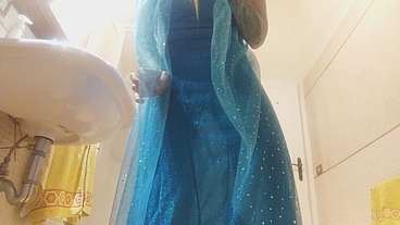 let it ...let it farts! elsa sing and farts for ya!