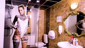 Hot babe drinks cum from his happy end