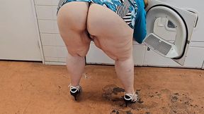 i let the maintenance guy see my legs & he got very horny and filled my pussy with his cum - bbw ssbbw creampie pussy, big fat pussy, big fat girl, fat ass, bust a nut, black cock cumming, bbw pussy