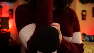 • Cute Sweater Scratching •