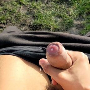 Risky Outdoor Wank &amp; Cum