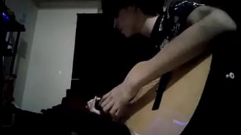 fudendo gostoso a guitarra ate ela gosar