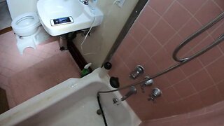 Titanic toy in the shower