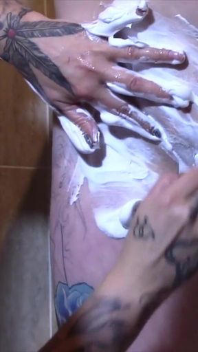 Cheyenne & Mackenzie - Shaving Pussy