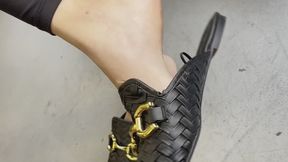 Coworker flip flip play