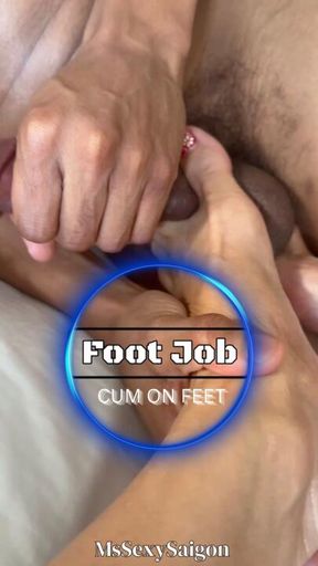 Foot job - cum on feet
