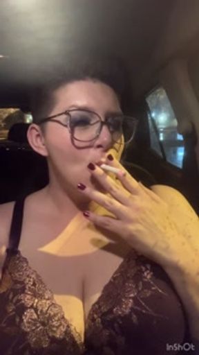 Smoking in a sexy bra 😜