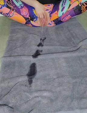 Soaking a towel in the kitchen and rubbing my pussy till it pulses