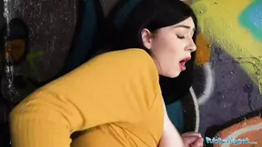 Public Sex Cash tempts busty American Amilia Onyx to fuck