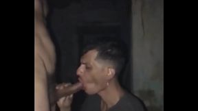 Levei o dotado pro terreno abandonado pra mama tomar leite na boca