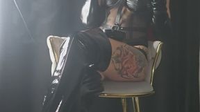 Smoke Queen in Leather