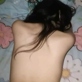 My stepsister won&#039;t let me rest and wants to play with my cock all the time! - Porn in Spanish