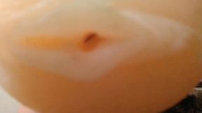 mostrando como e um cu e uma buceta de uma boneca inflavel
